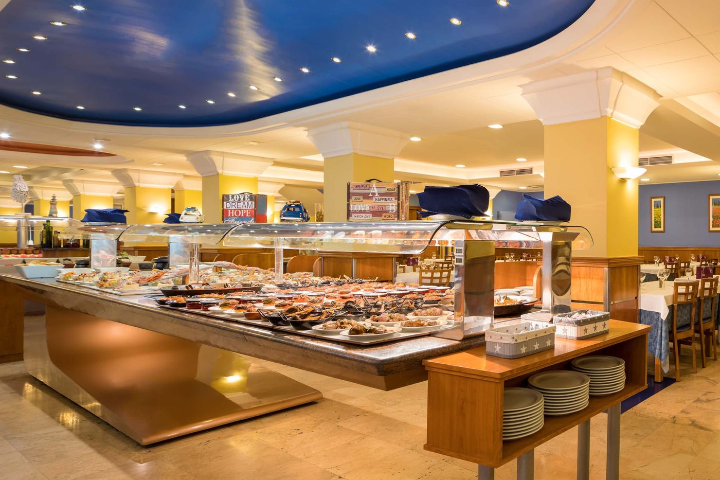 htop-Pineda-Palace---Adults-Recommended-Restaurant-19