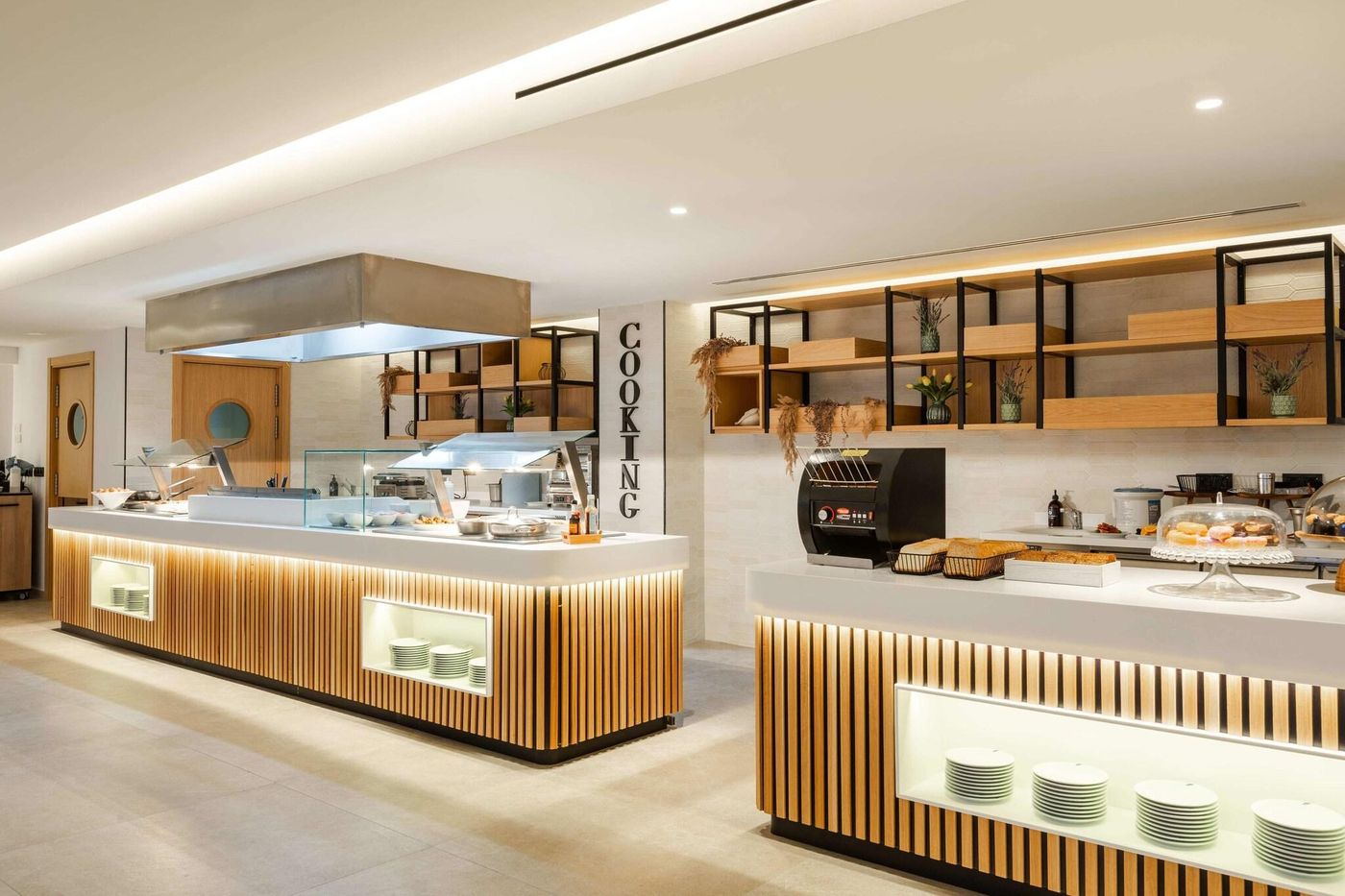 THB-Los-Molinos-Class-Restaurant-46