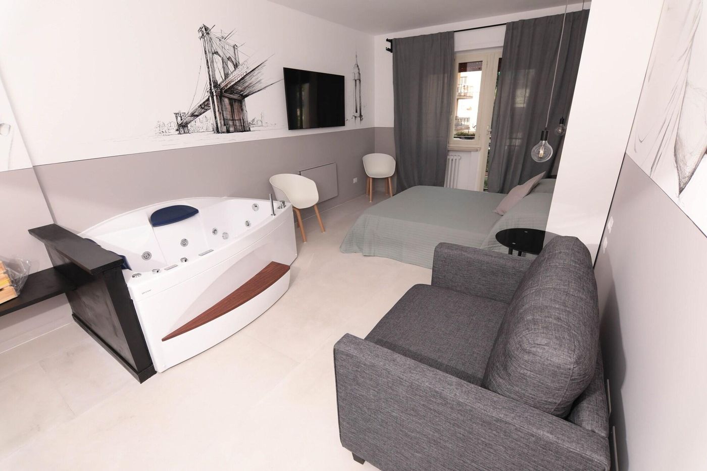 O-Effe--Global-Suites-at-Vatican-Room-12