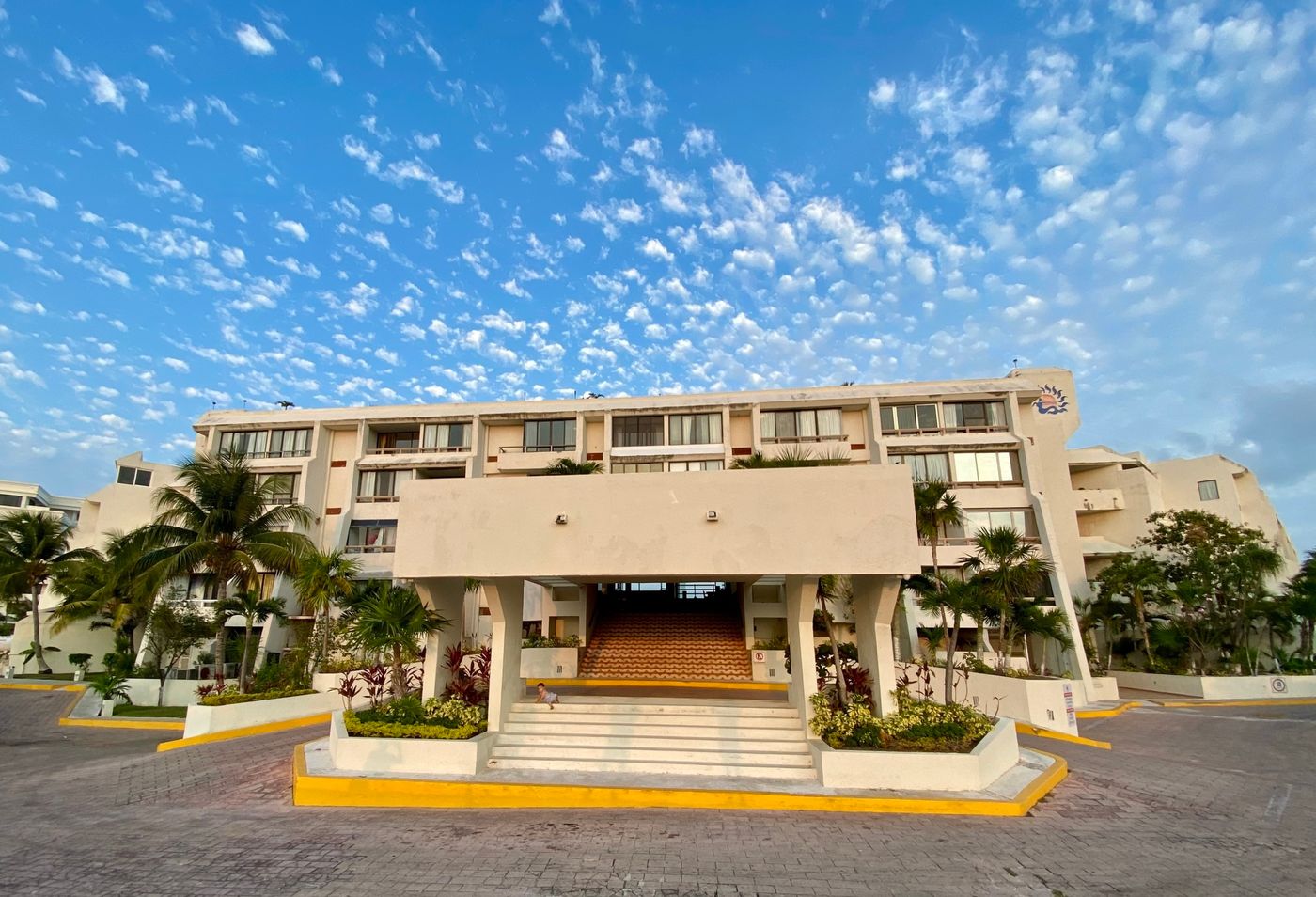 Solymar-Beach-Resort-Lobby-15