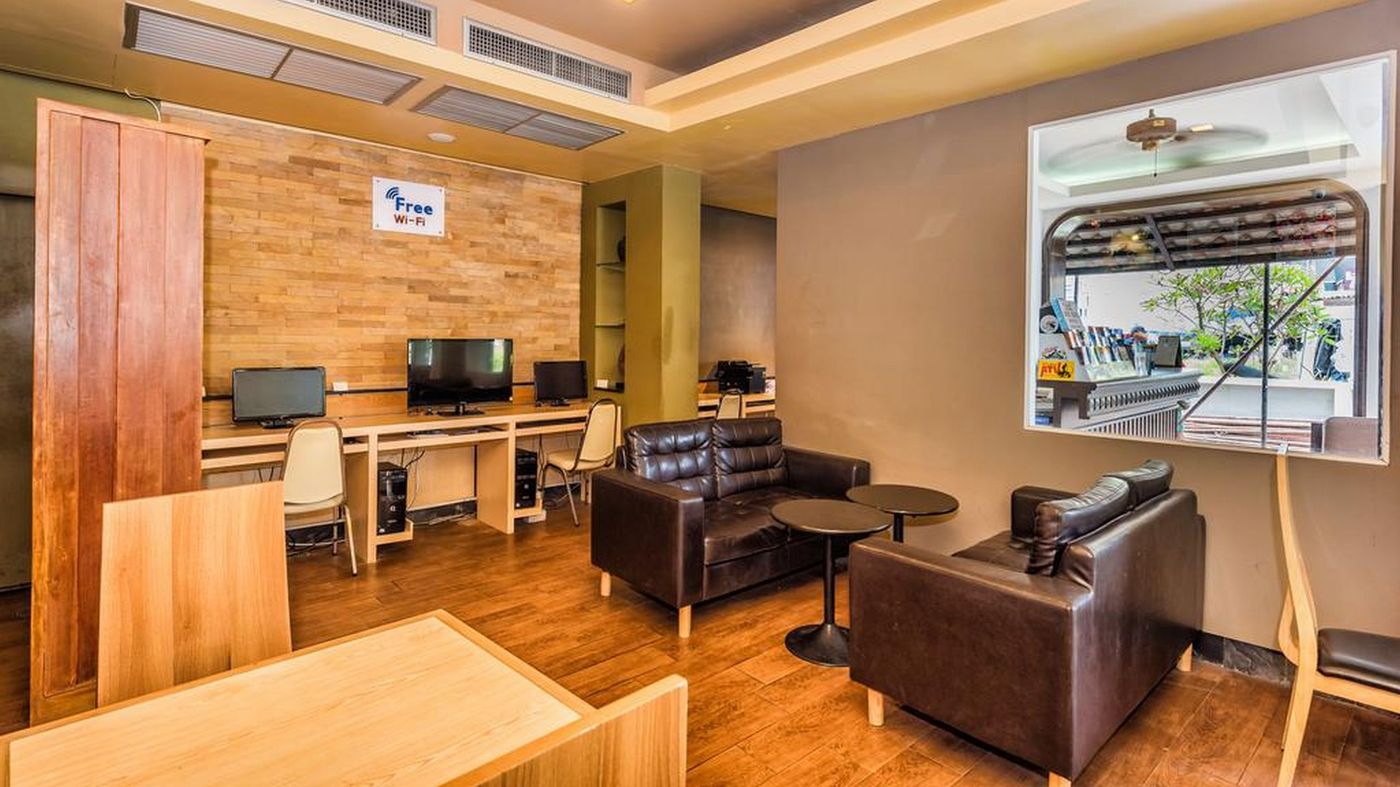 Sunset-Mansion-Sports-and-Entertainment-12