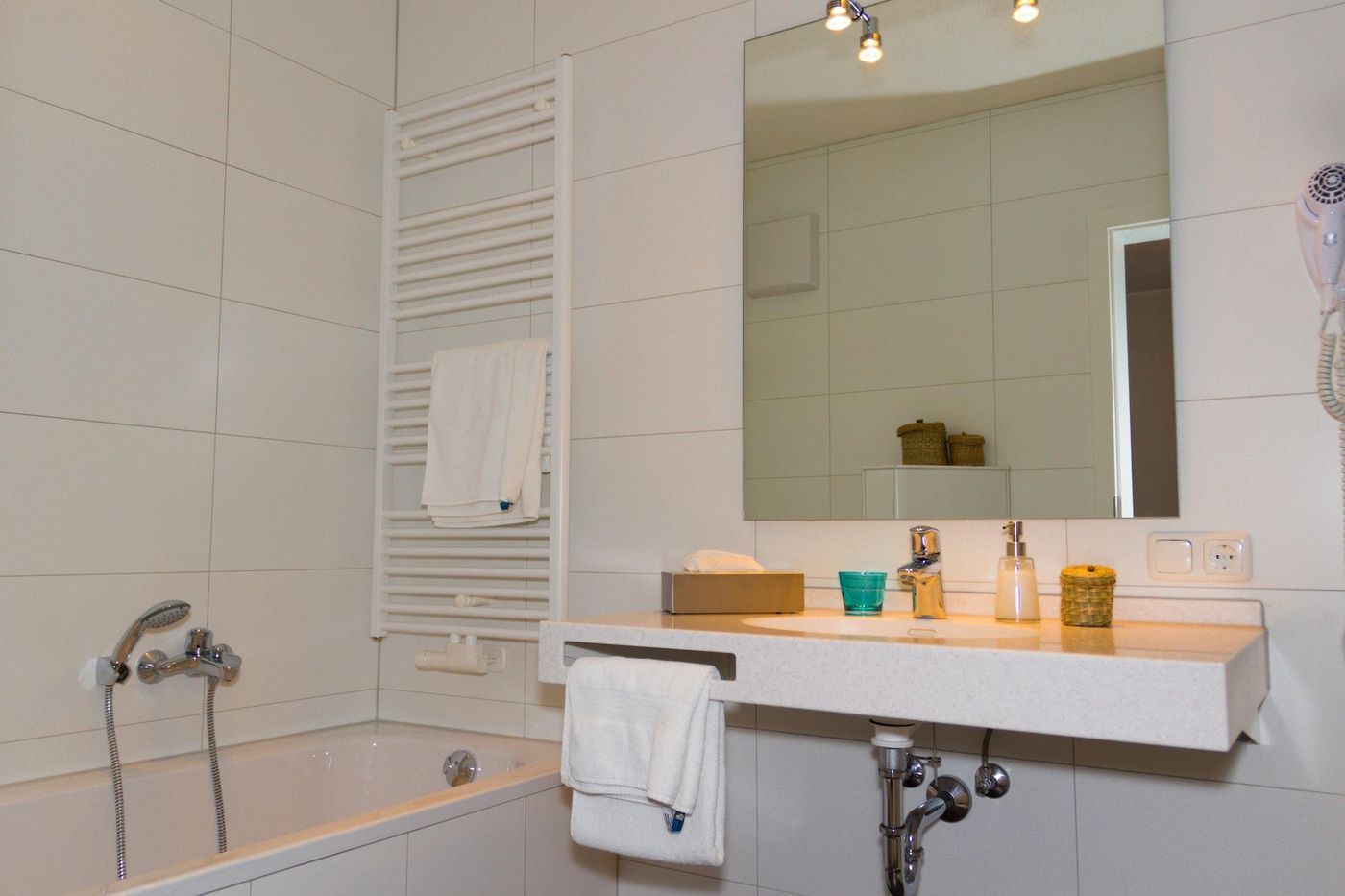 Hotel & Restaurant Hessischer Hof - Germany - HAINBURG - Room - 6