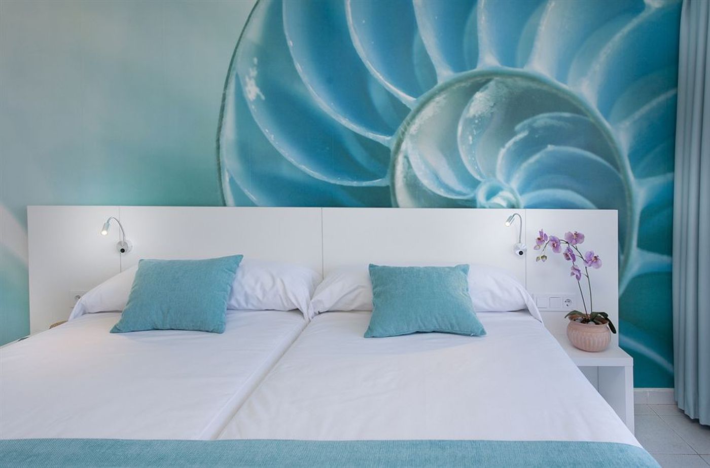 Marina Playa Apartments