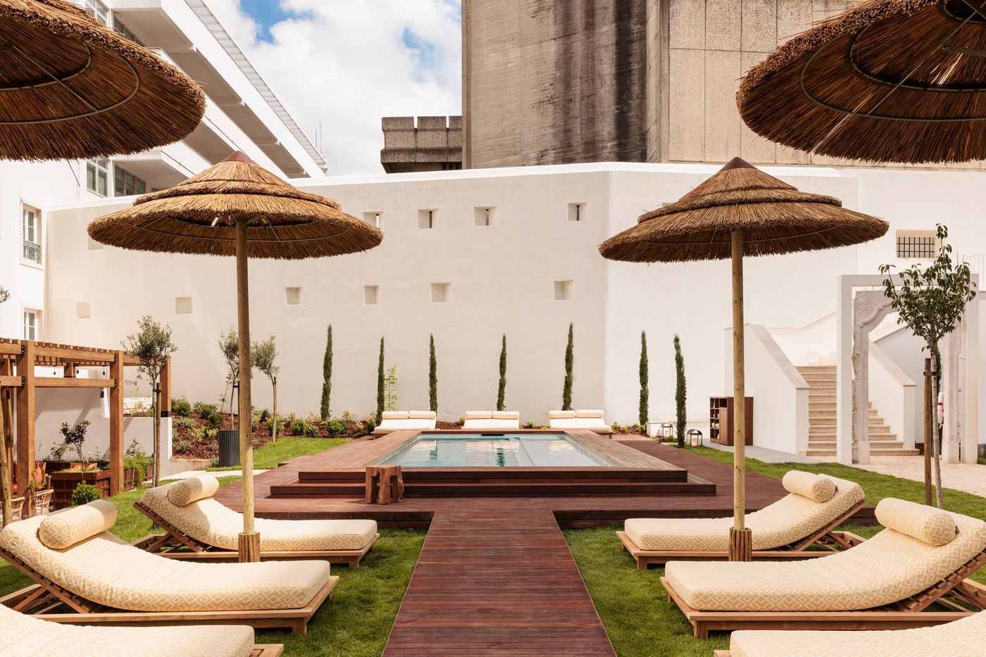 Locke-De-Santa-Joana-Pool-68