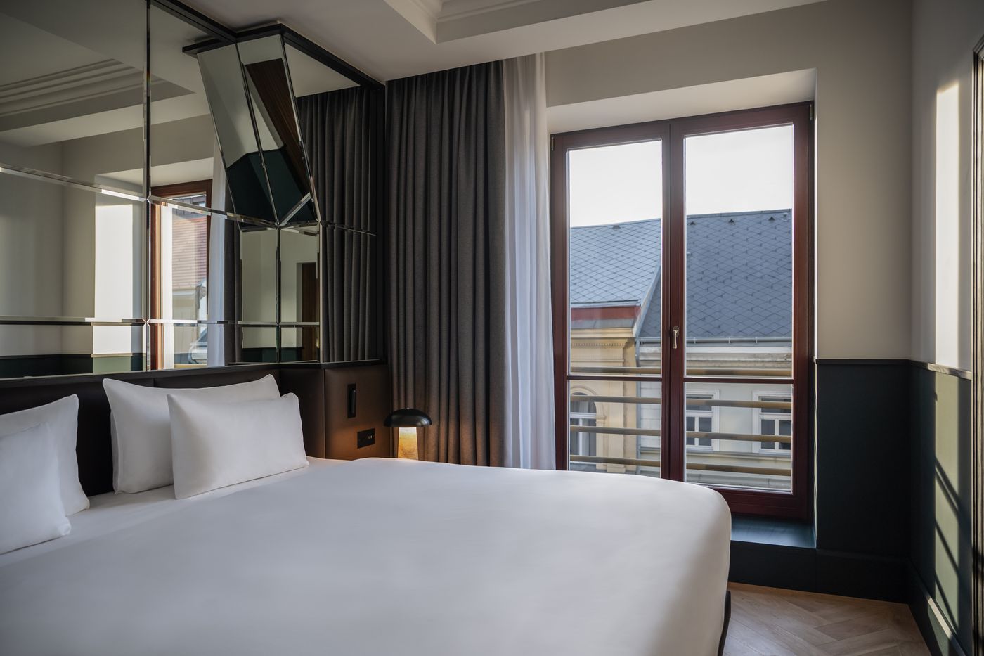 Almanac-X-Alcron-Prague-Room-39