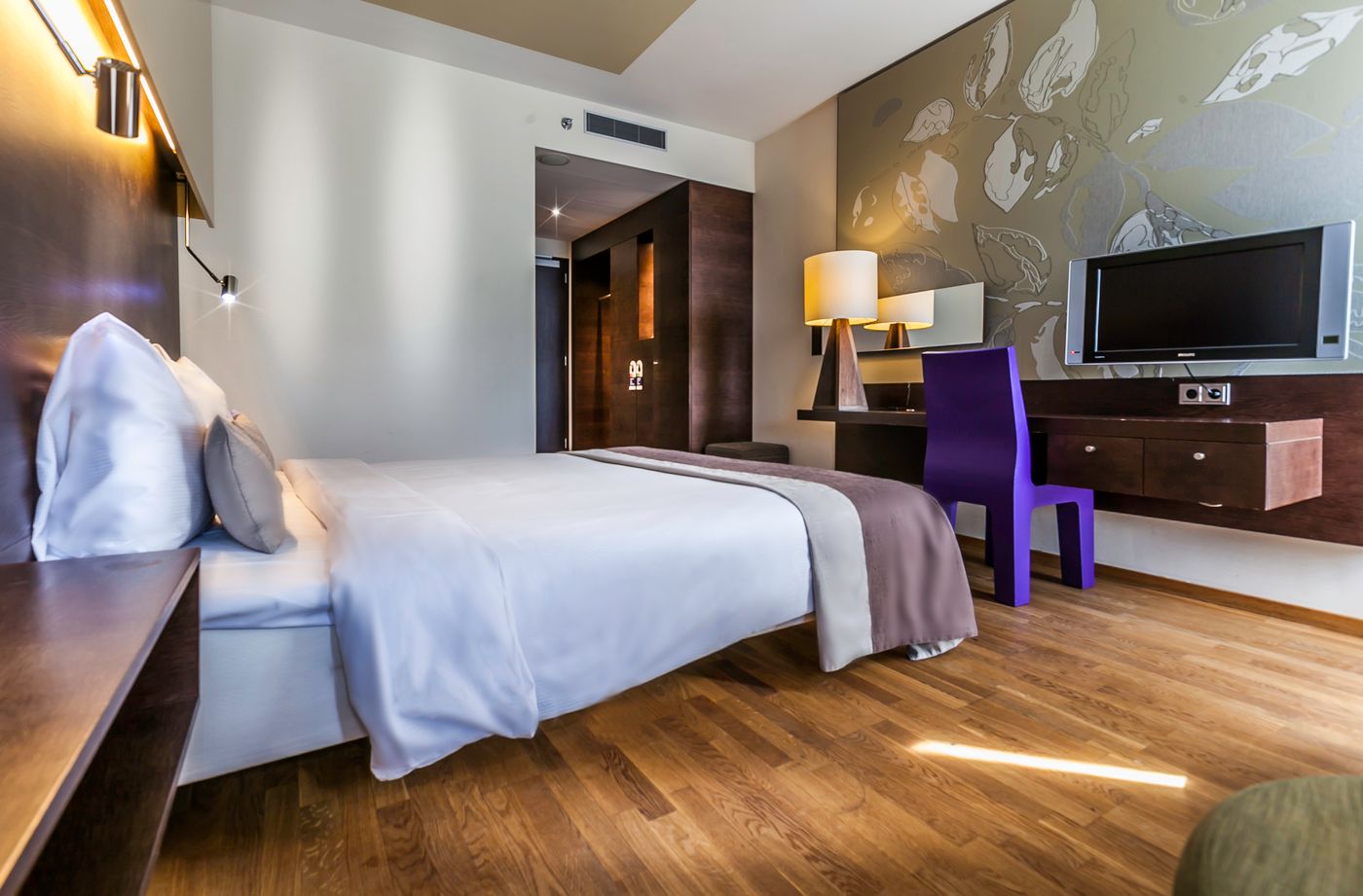 Dutch-Design-Hotel-Artemis-Room-29