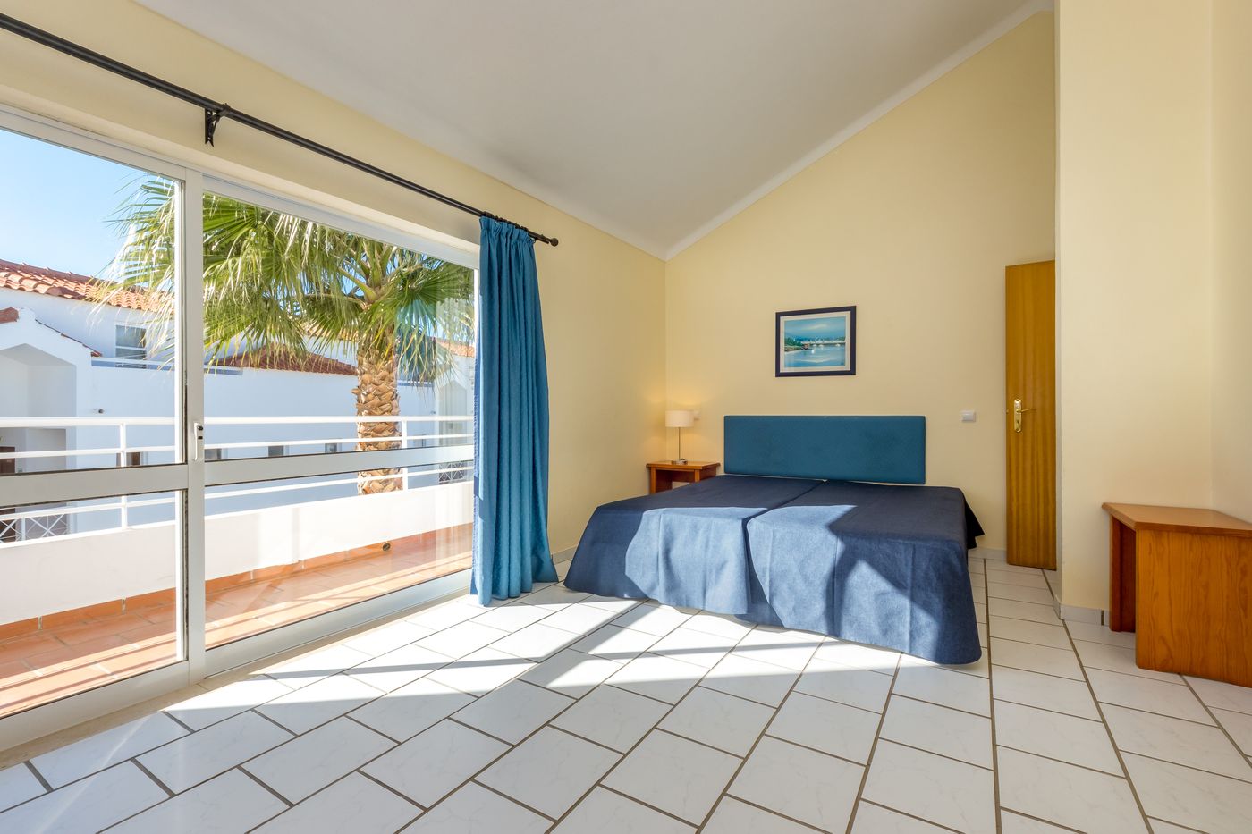 Ouratlantico-Room-26