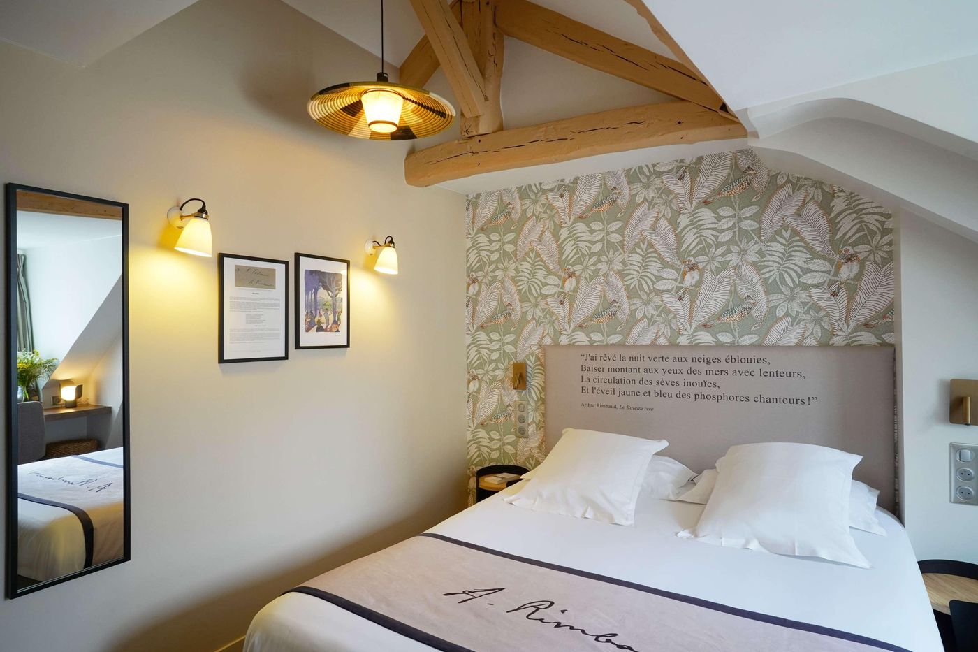 Hotel-Litteraire-Arthur-Rimbaud--BW-Signature-Coll-Room-24