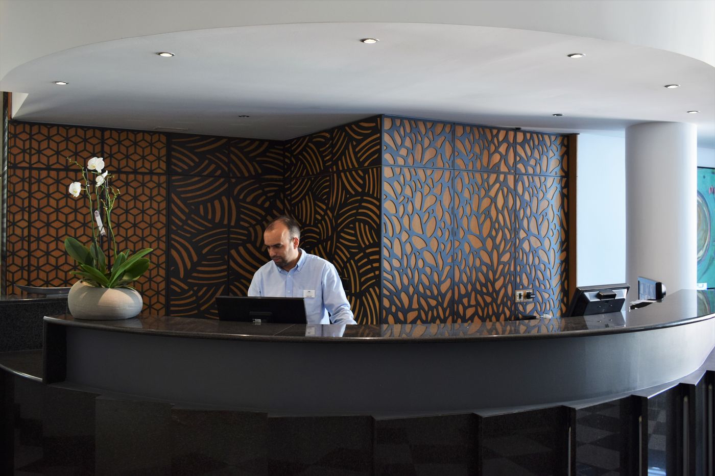 Madeira-Regency-Cliff---Adults-Only-Lobby-28