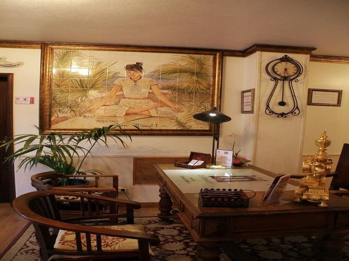 Dom-Manuel-I-Lobby-30