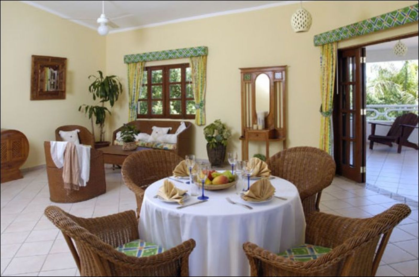 Lifestyle residence Crown Suites