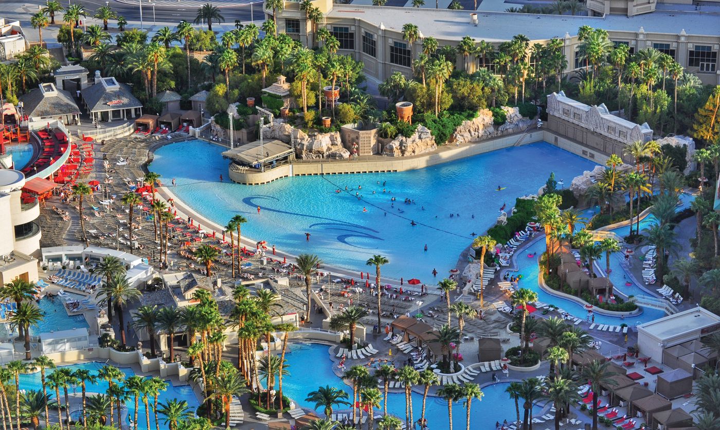 Mandalay-Bay-Hotel---Casino-Pool-30