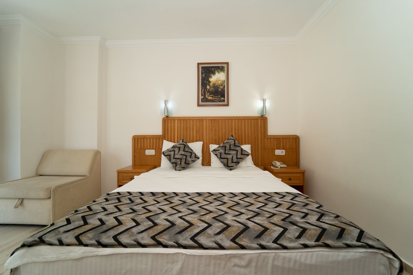 Belcehan-Deluxe-Room-22