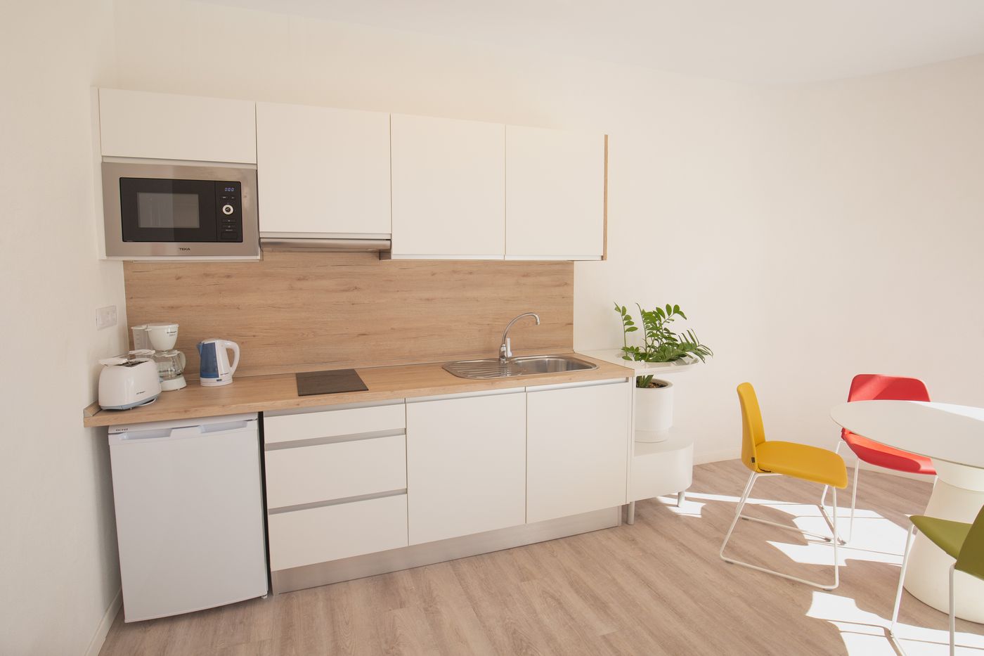 R2 Maryvent Apartments