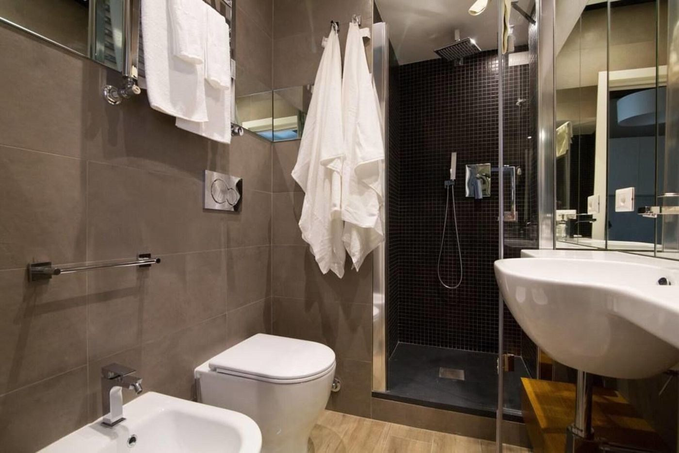 Domenichino-Luxury-Home-Room-40