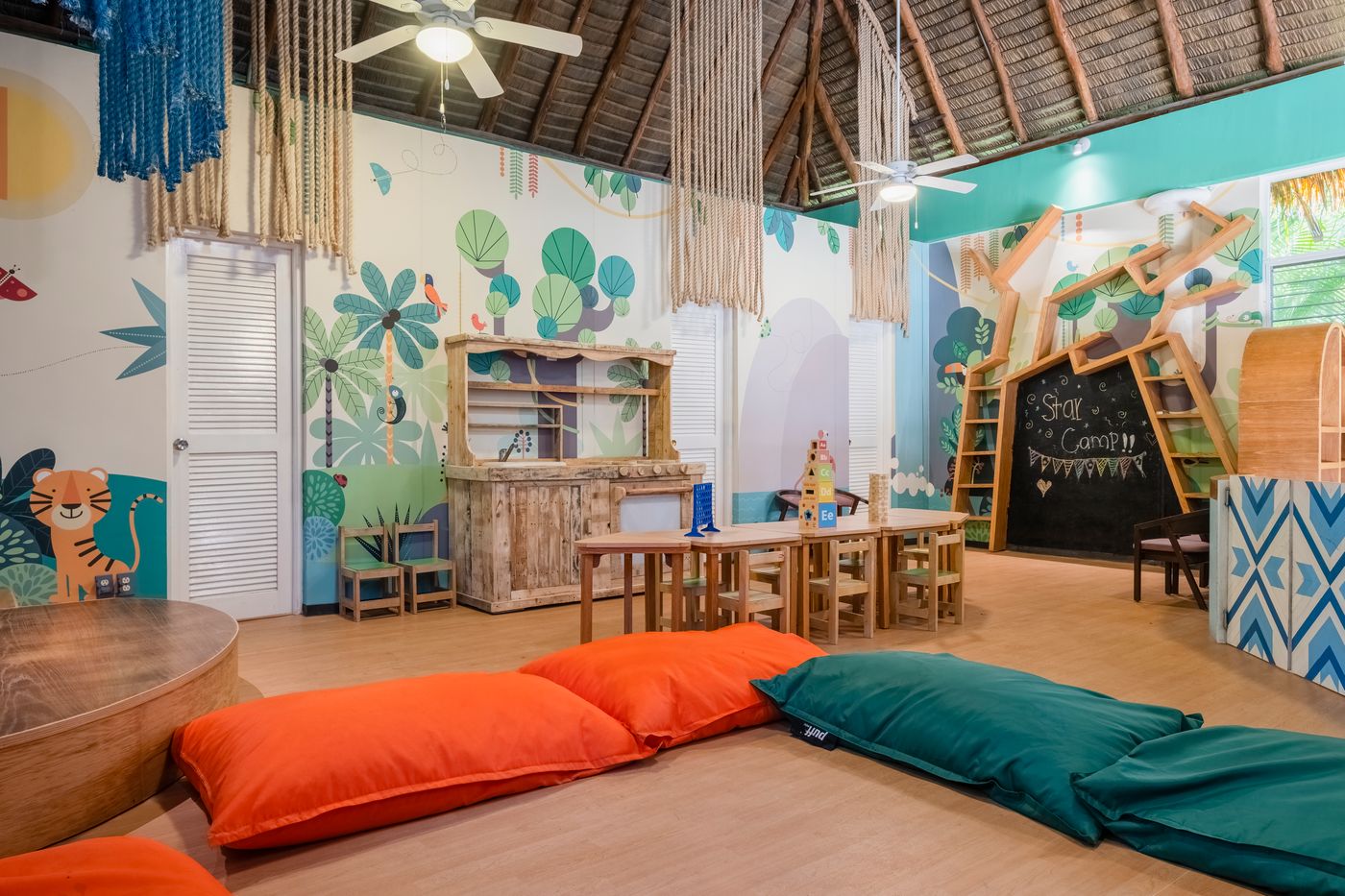 Iberostar-Waves-Tucan-Sports-and-Entertainment-59