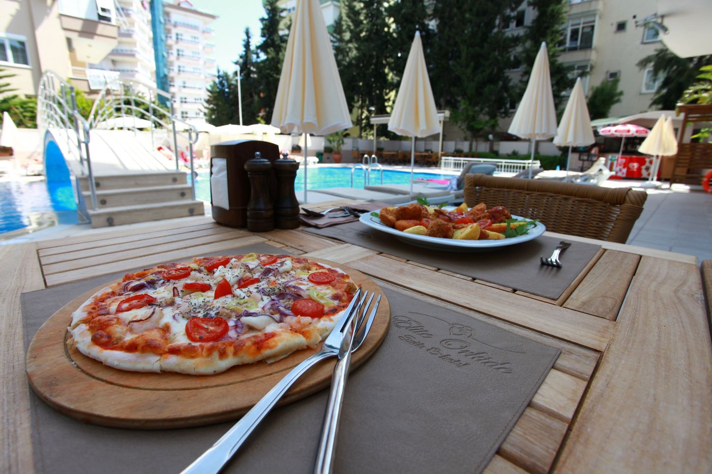 Elite-Orkide-Suite-Hotel-Pool-17