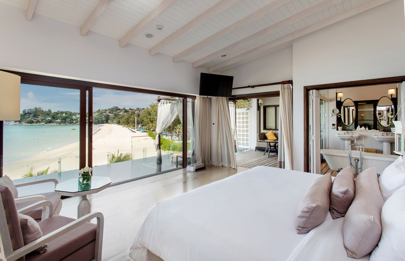 The-Shore-at-Katathani-Room-35