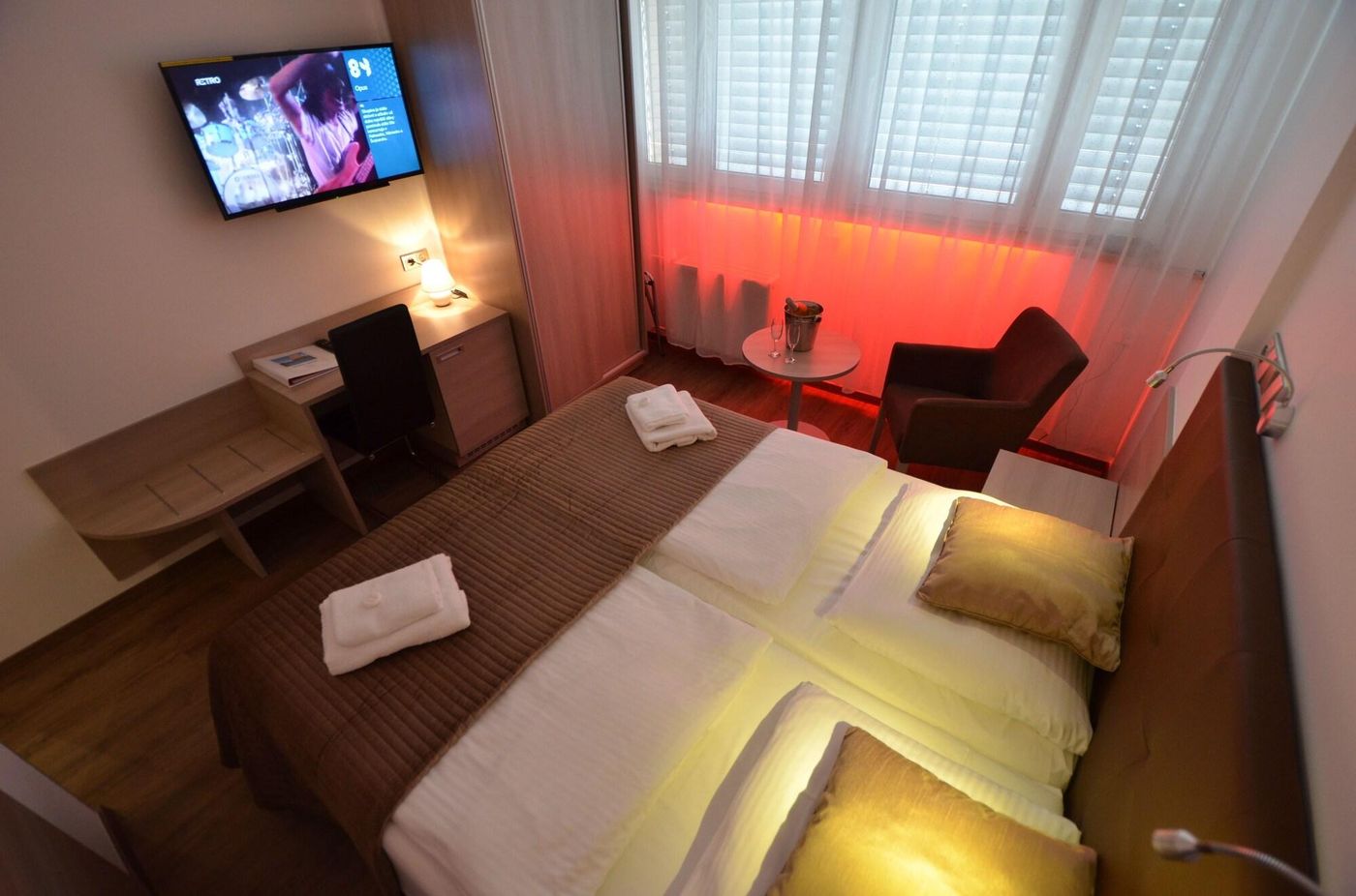 Hotel-Aura-Room-21