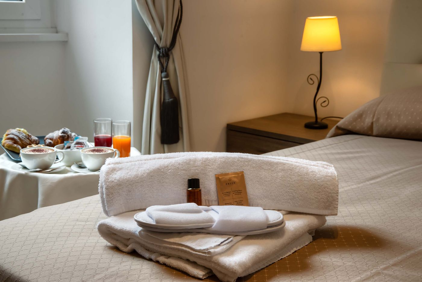 Rome-Central-Rooms-Room-11