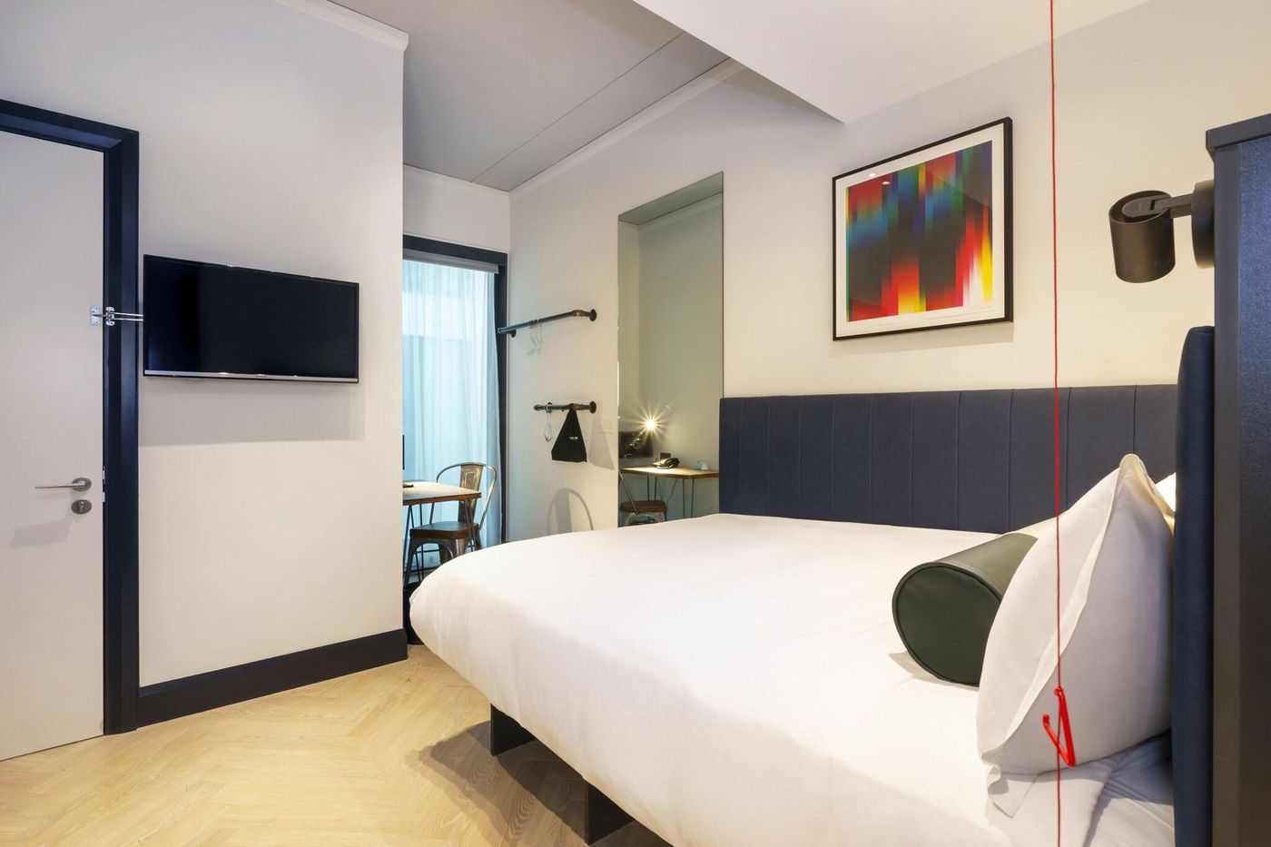 Hendrick-Smithfield-Room-16