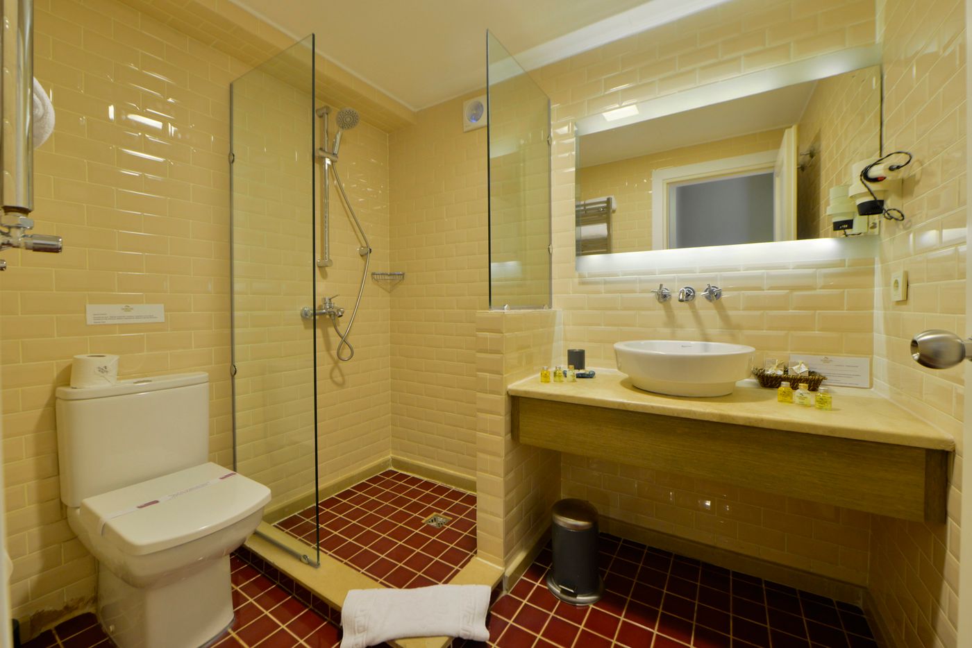 Agora-Life-Hotel-Room-43