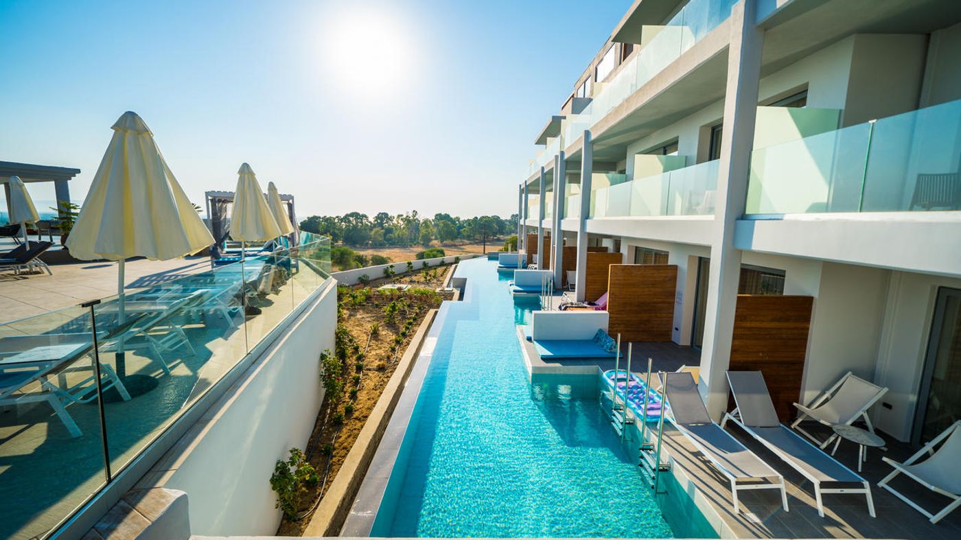 Harmony Crest Resort - Adults Only