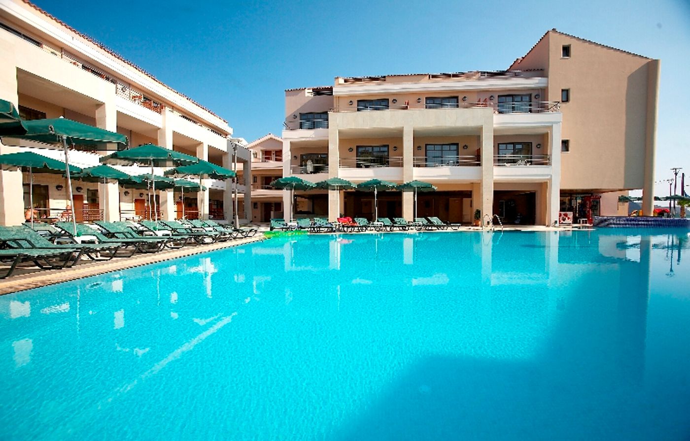 Porto-Platanias-Pool-8