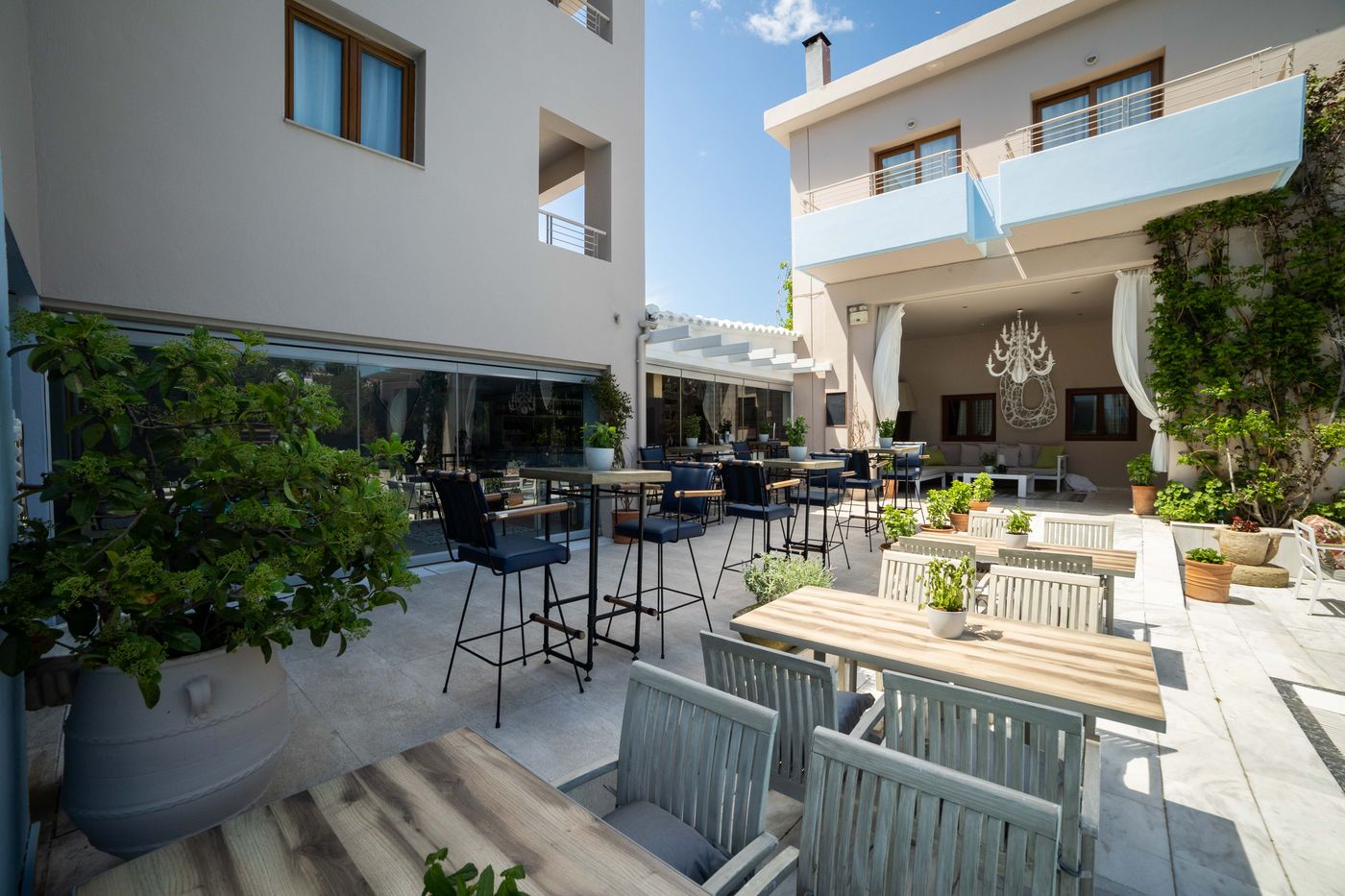 La-Piscine-Art-Hotel---Adult-Only-Pool-17