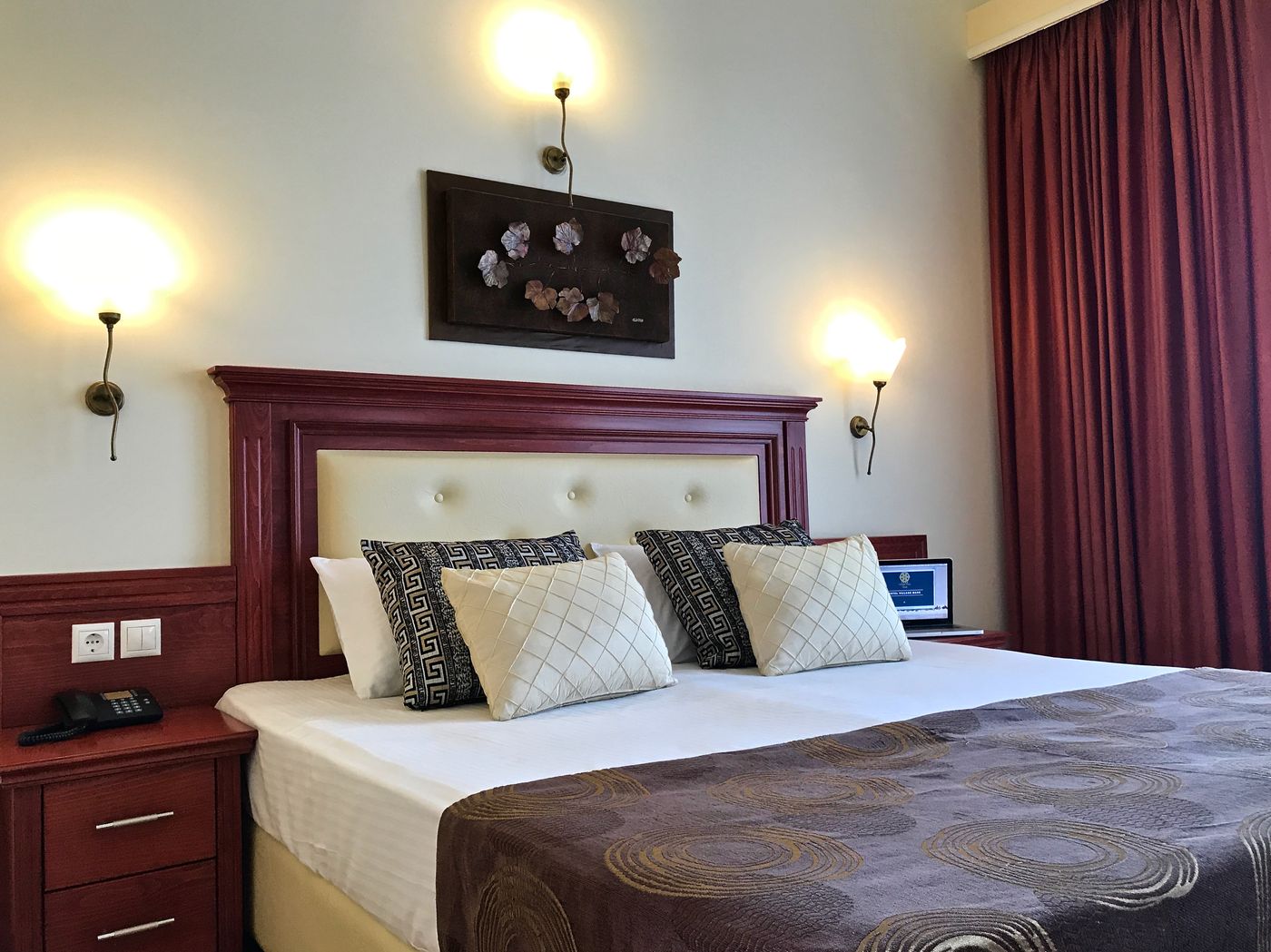 Village-Mare-Room-20