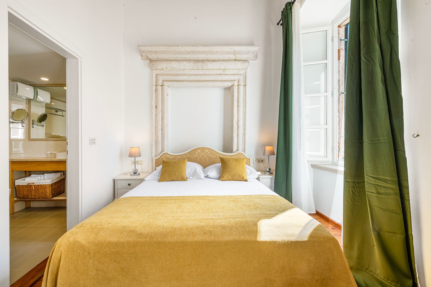 Palmotta-Palace-Room-16