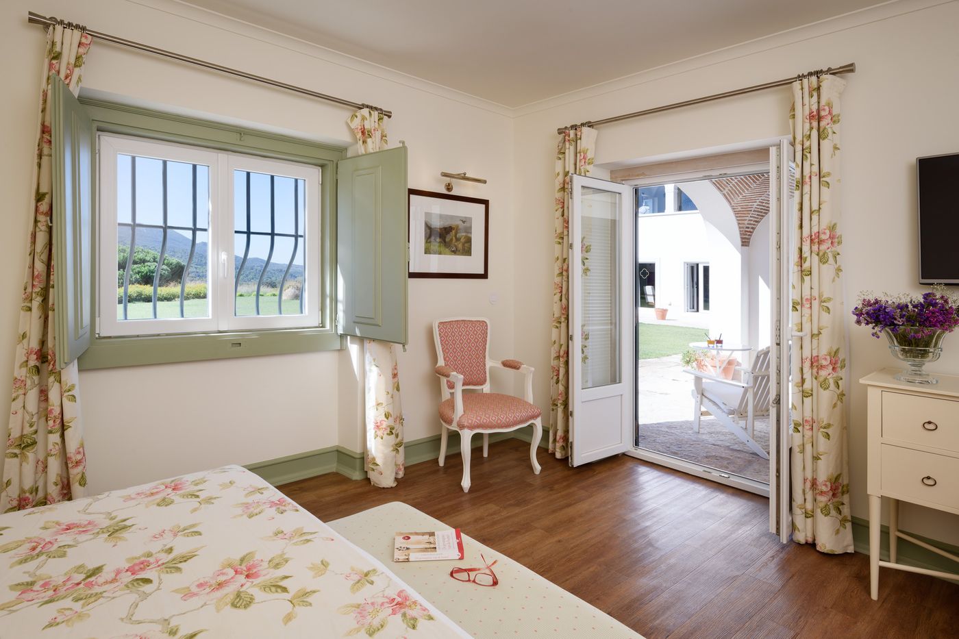 Casa-Palmela---Small-Luxury-Hotels---Villas-Room-31