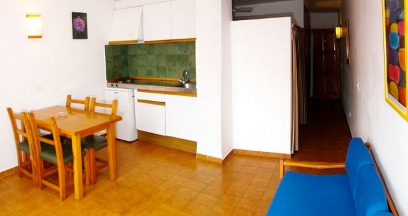 Ibiza Rocks Budget Apartments - Adults Only