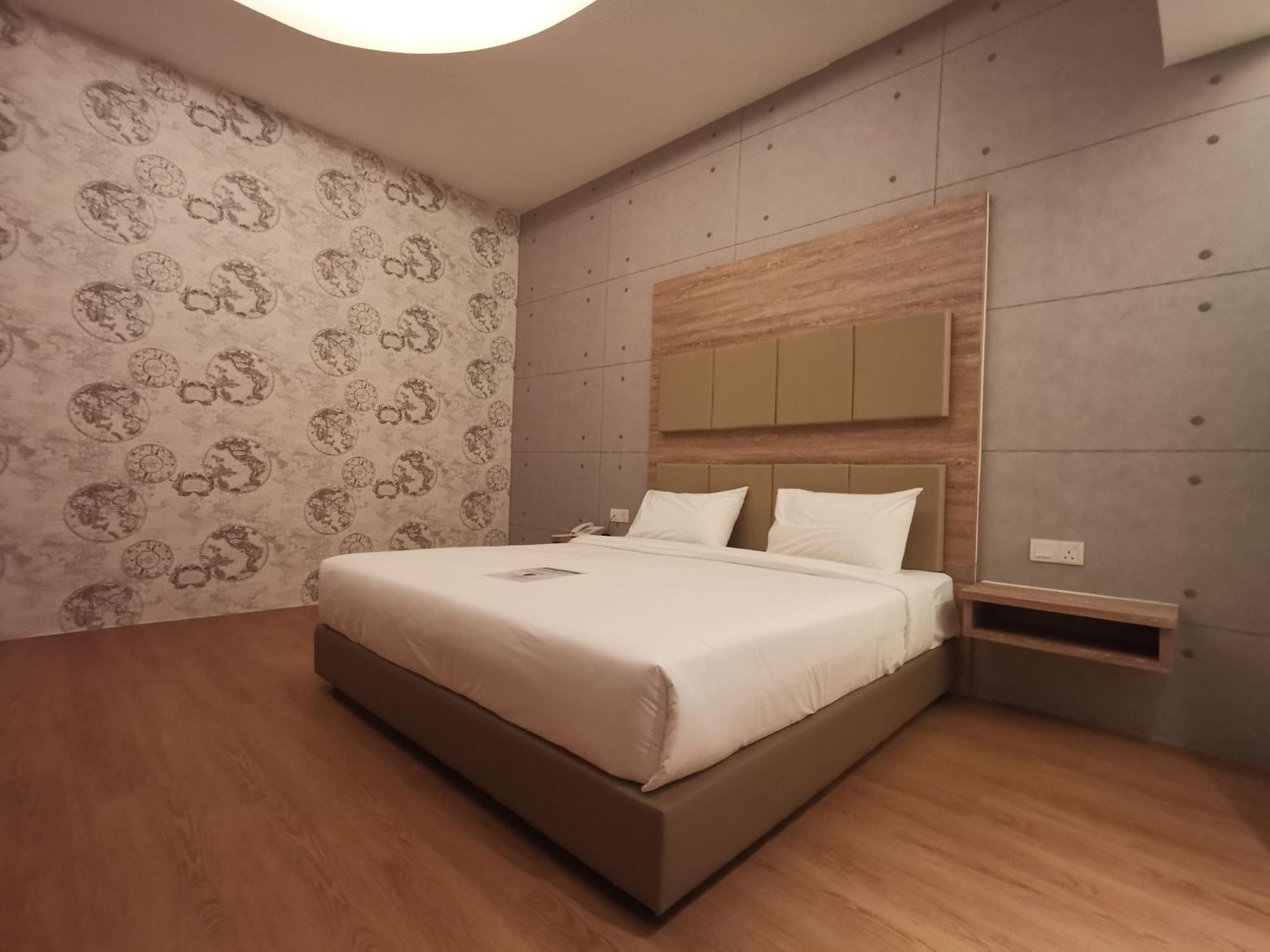 Top Holiday Hotel @ The Mines Seri Kembangan-Malaysia-Kuala Lumpur-Room-9