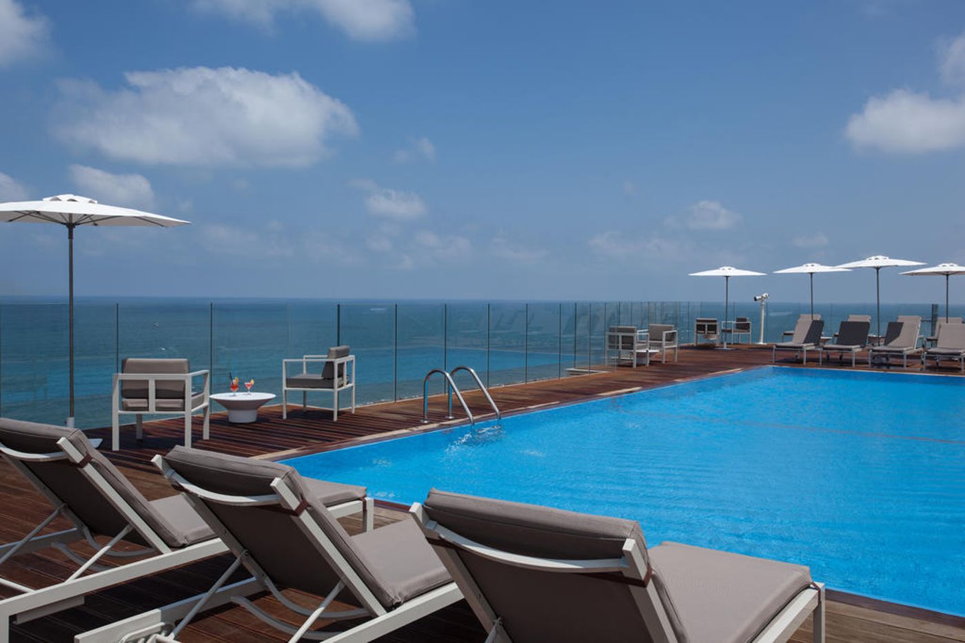 Carlton Tel Aviv Hotel - Luxury on the Beach