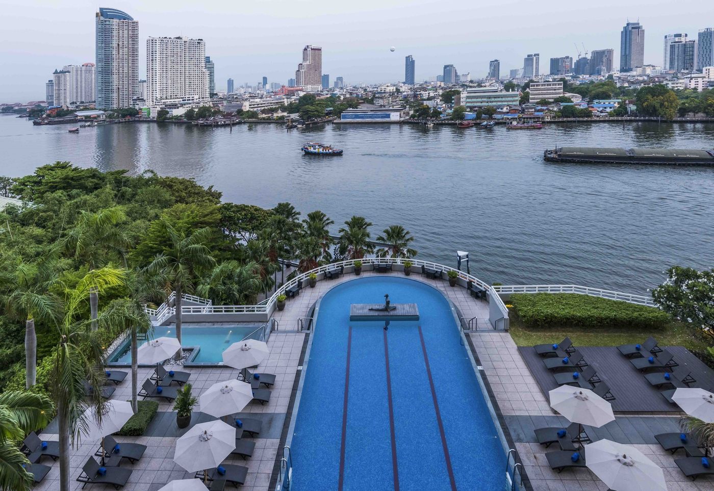 Chatrium-Hotel-Riverside-Bangkok-Pool-92