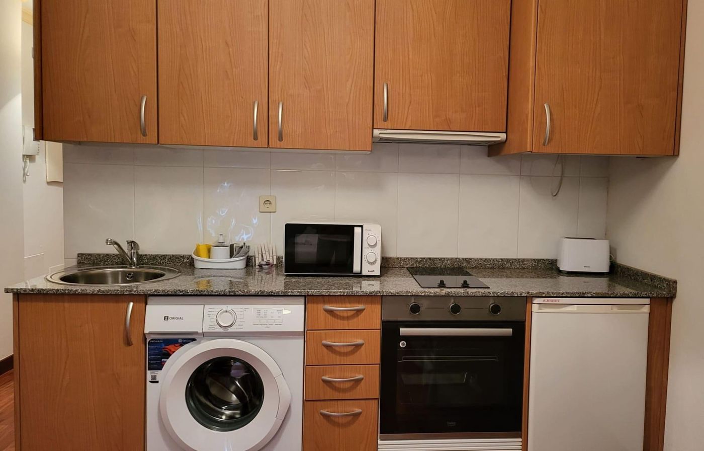 Cíes Suitel López De Neira, 28-Spain-Vigo-Room-6