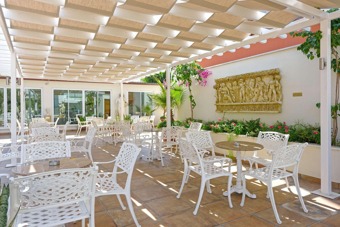 Antique-Roman-Palace-Museum-Hotel---Adults-Only--16---Bar-75