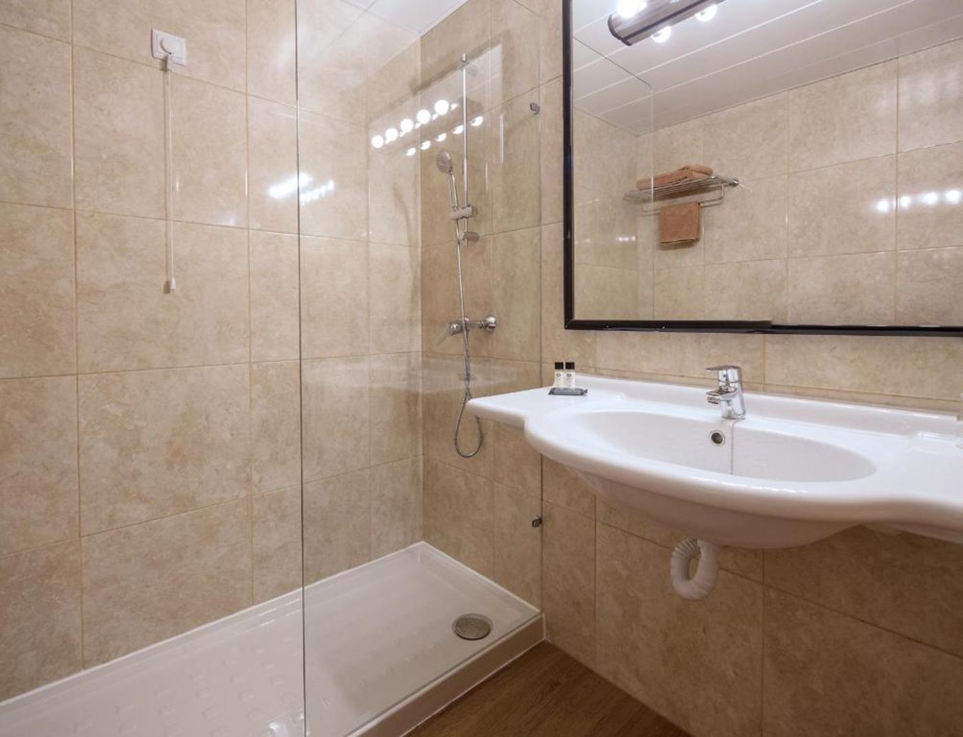 Dom-Pedro-Garajau-Room-41