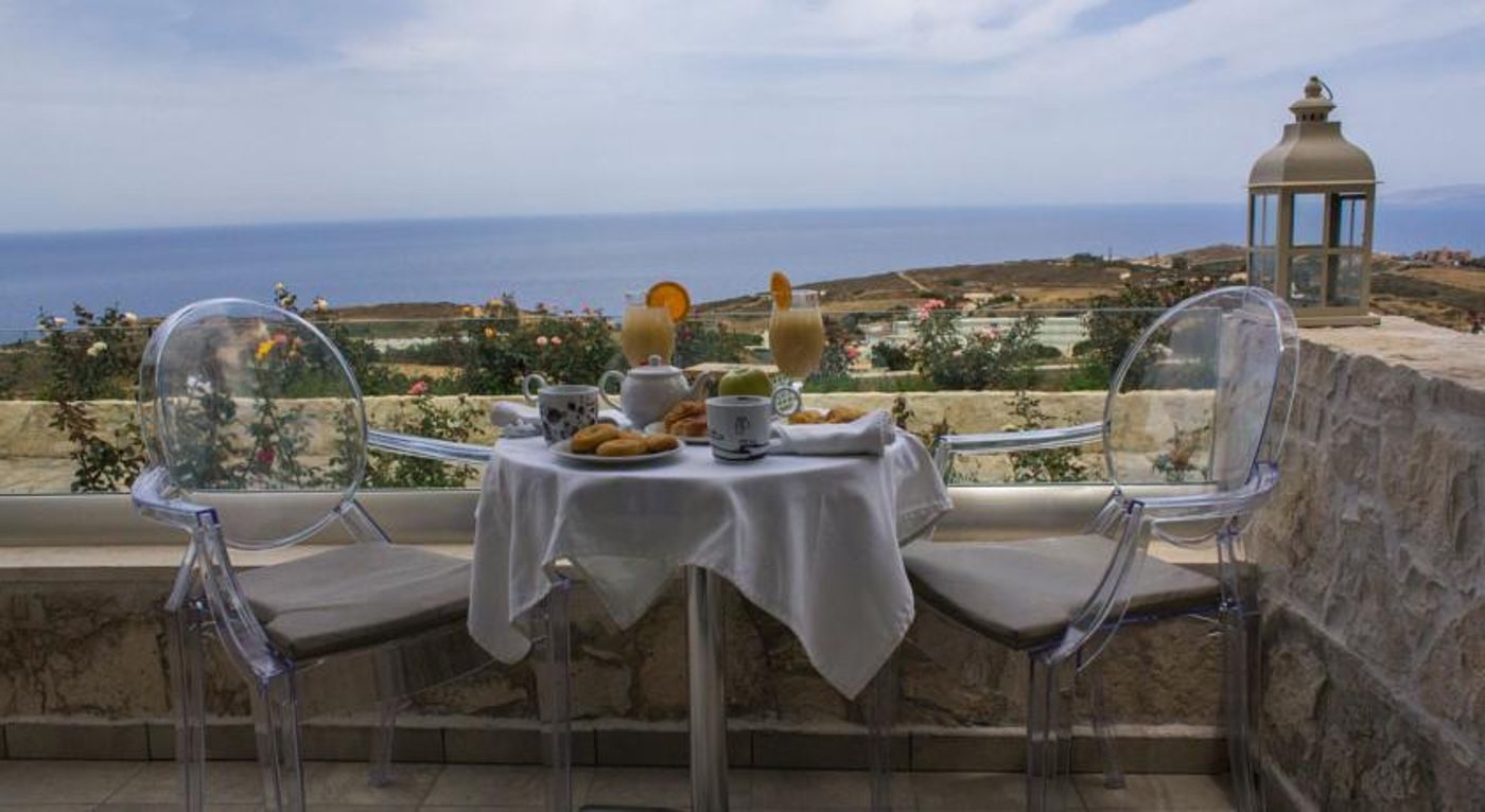 Happy Cretan Apartments & Suites