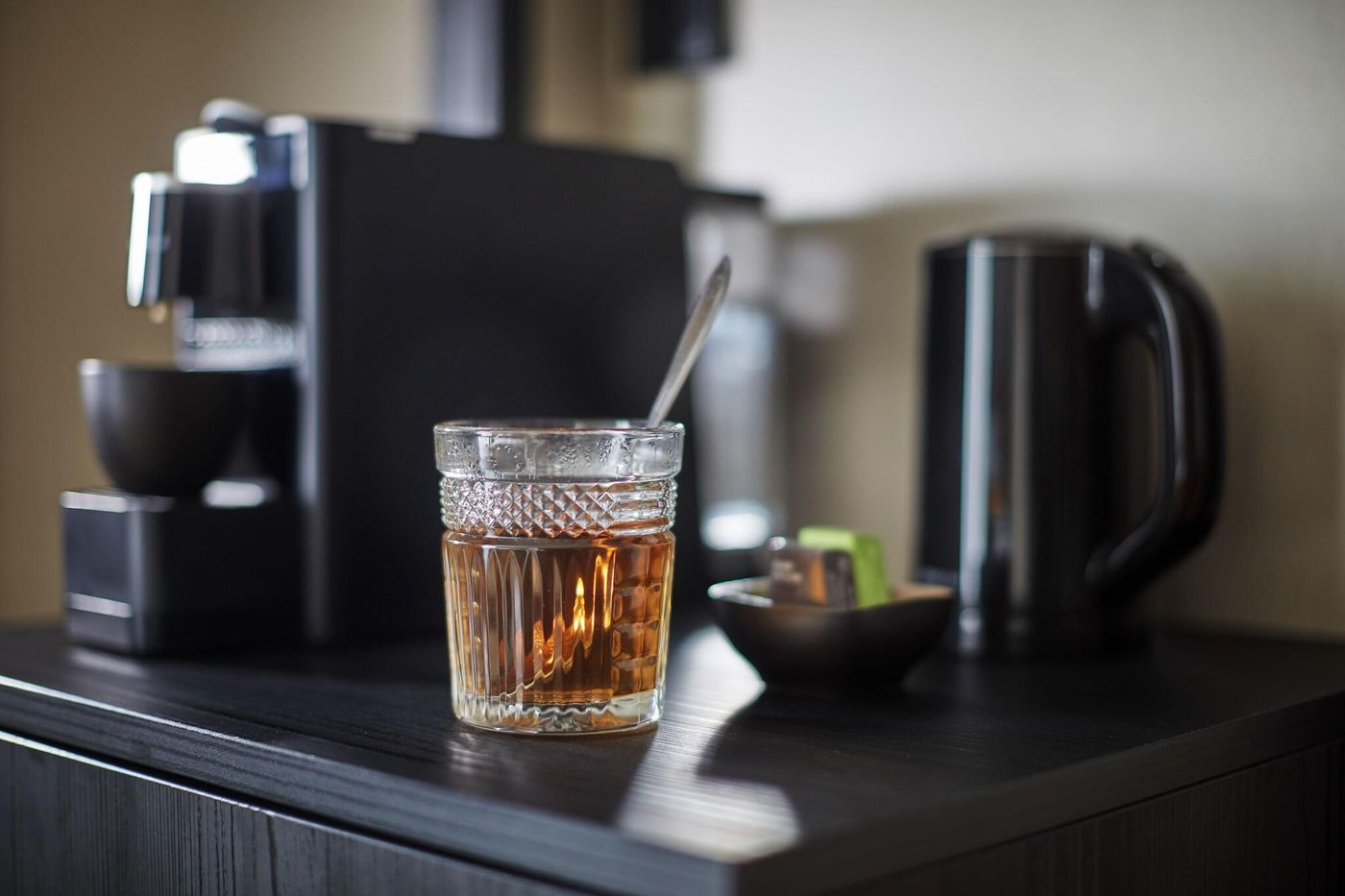 Carlton-Square-Room-42