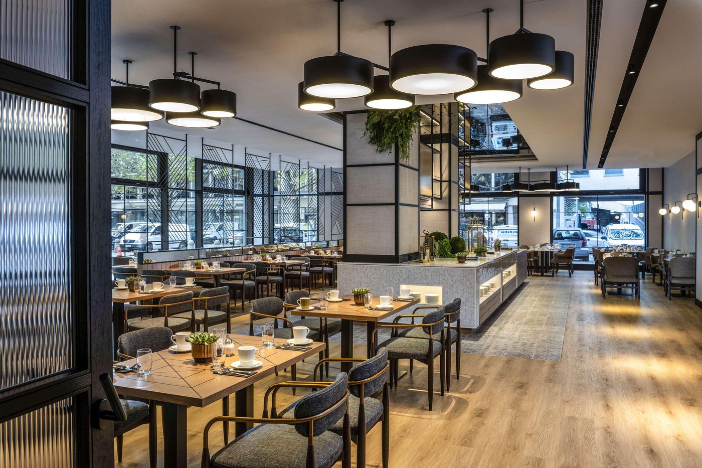 DoubleTree-by-Hilton-Berlin-Ku-damm-Restaurant-60