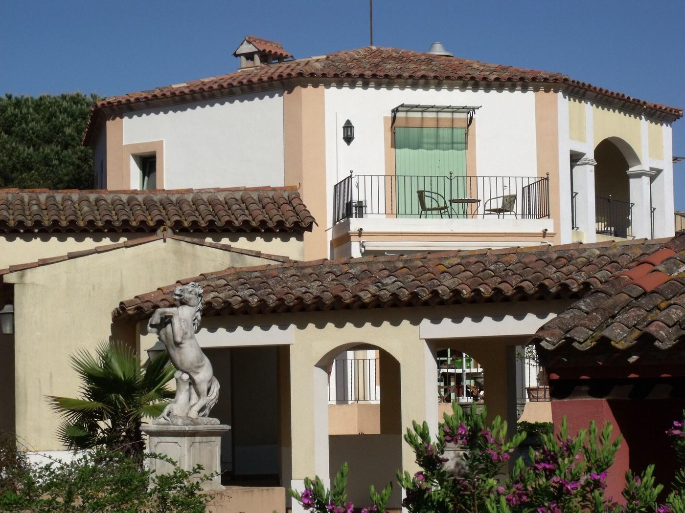 Hotel-La-Romarine-General-view-7