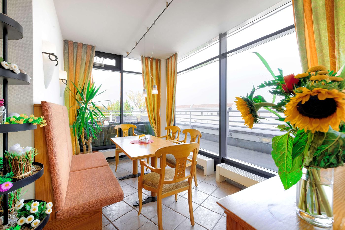 Hotel-Domicil-Berlin-by-Golden-Tulip-Lobby-5