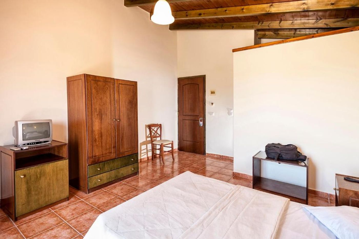 Adelais-Hotel-Room-20