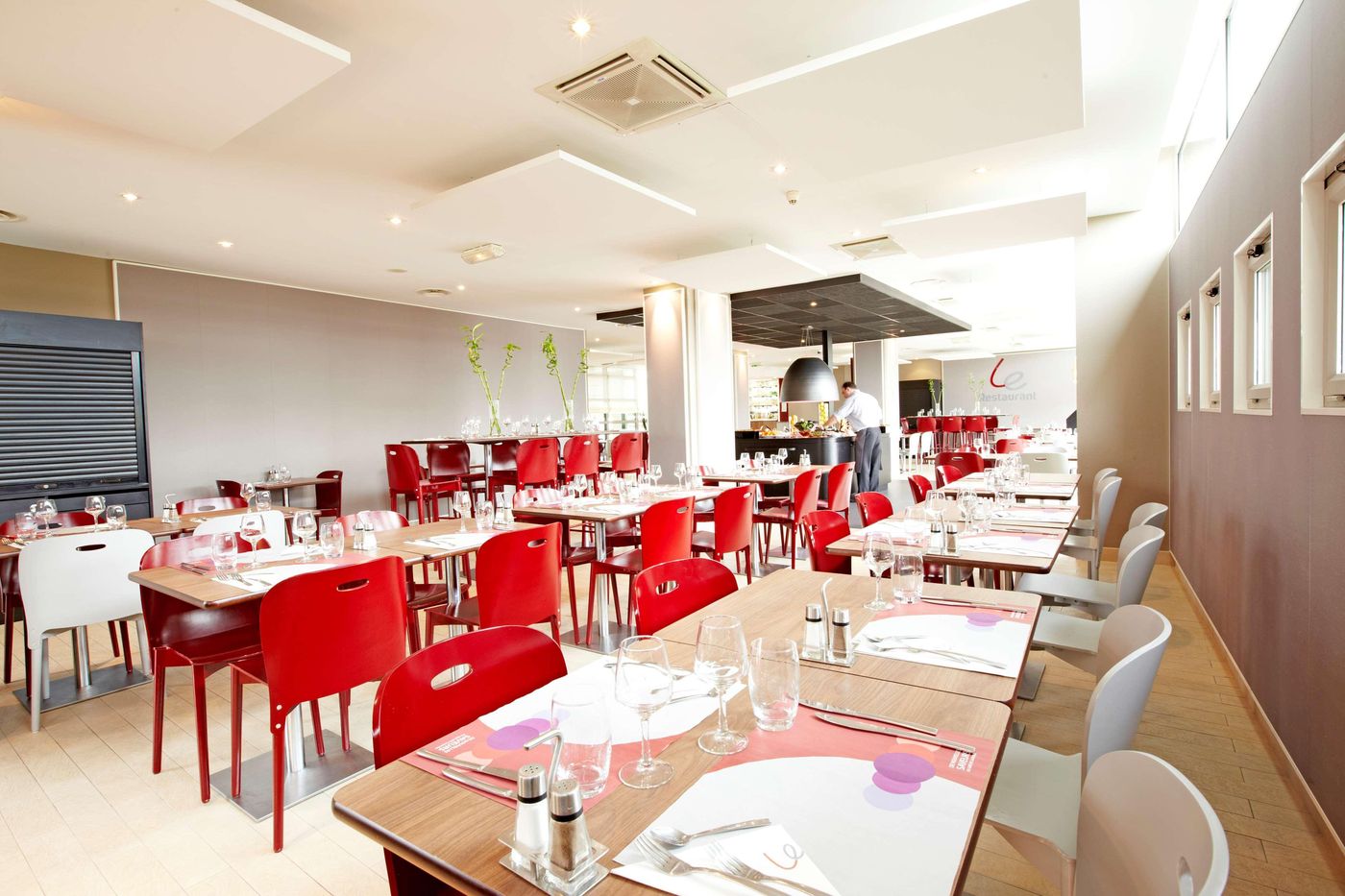CAMPANILE-MARNE-LA-VALLEE--------Bussy-Saint-Georges-Restaurant-23