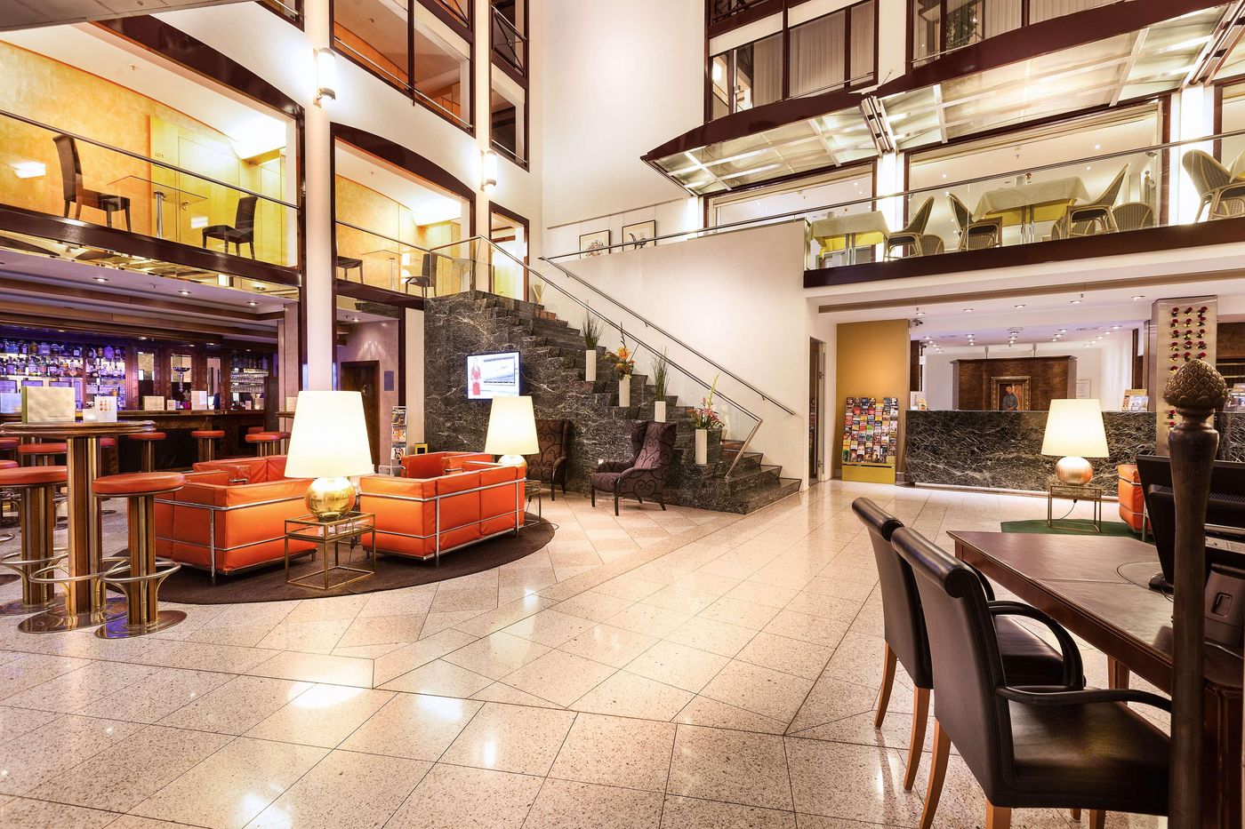 Derag-Livinghotel-Grosser-Kurfuerst-Lobby-14