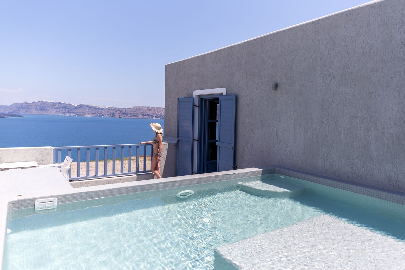 Acroterra-Rosa-Luxury-Suites-Room-52