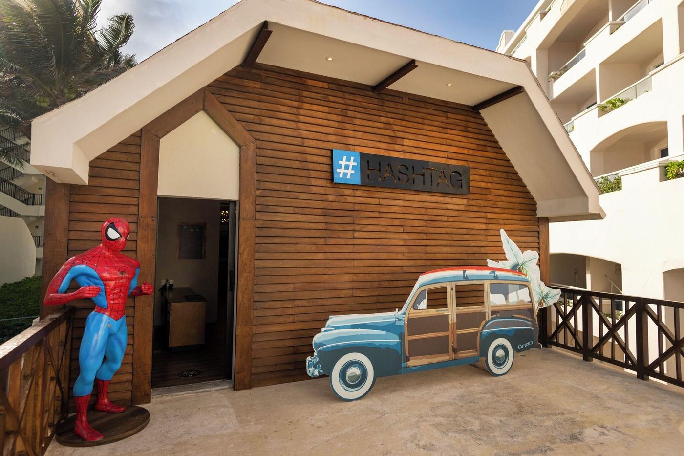 Sunscape-Resort---Spa-Sports-and-Entertainment-19