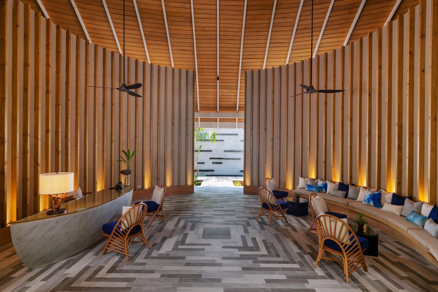 Emerald Faarufushi 06